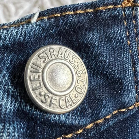 LEVI'S Wedgie Straight Hi Rise Button Fly Blue Distressed Jeans Size 30 - Picture 6 of 12